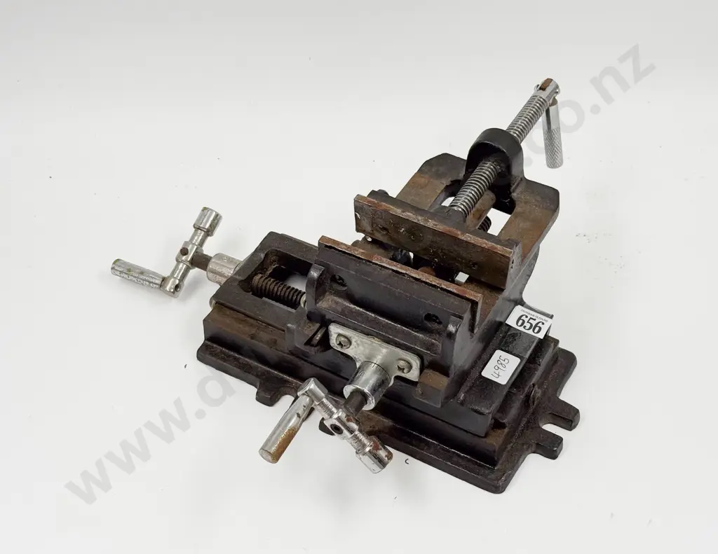 Vintage Bench Vice Image 1++