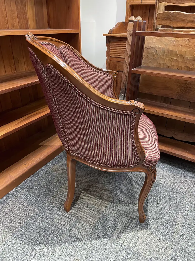 Pair of Reproduction Parlour Chairs Image 1++