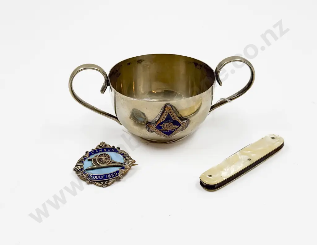 S/P 'The Canon Lodge' Trophy Cup and S/S Badge together with MOP Pocket Knife Image 1++