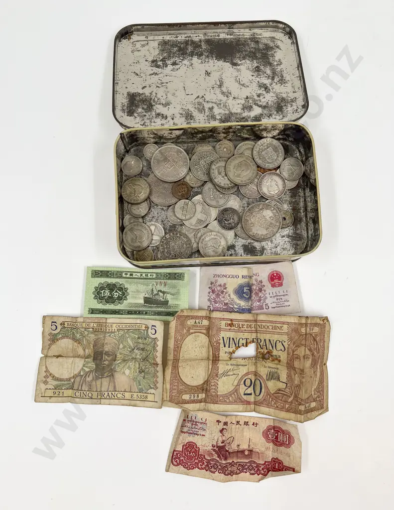 Qty Pre-1947 NZ AU and US some silver content coinage with vintage bank notes Image 1++