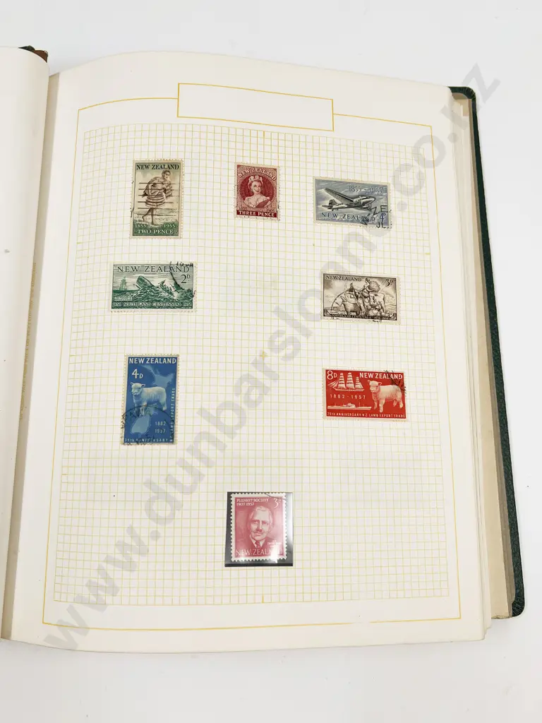 Two NZ Stamp Albums mainly Commemoratives and Definitives Image 1++