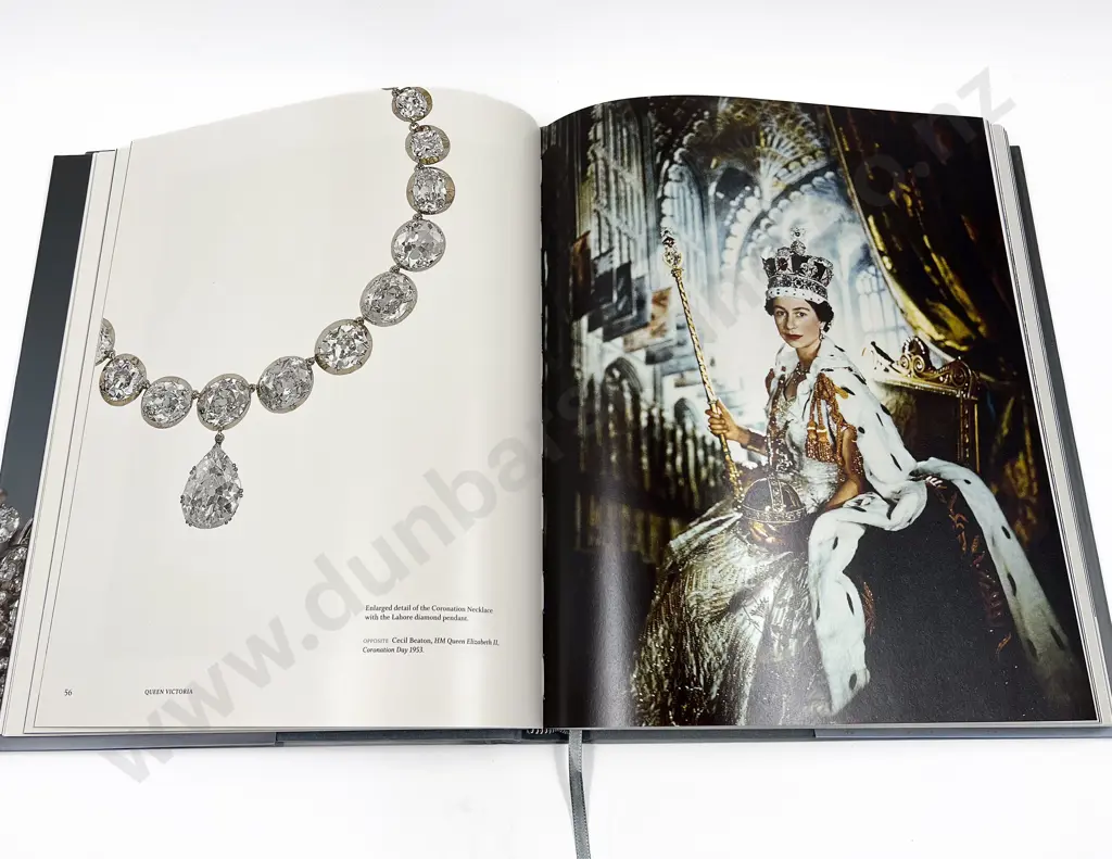 The Queen's Diamonds by Hugh Roberts Image 1++