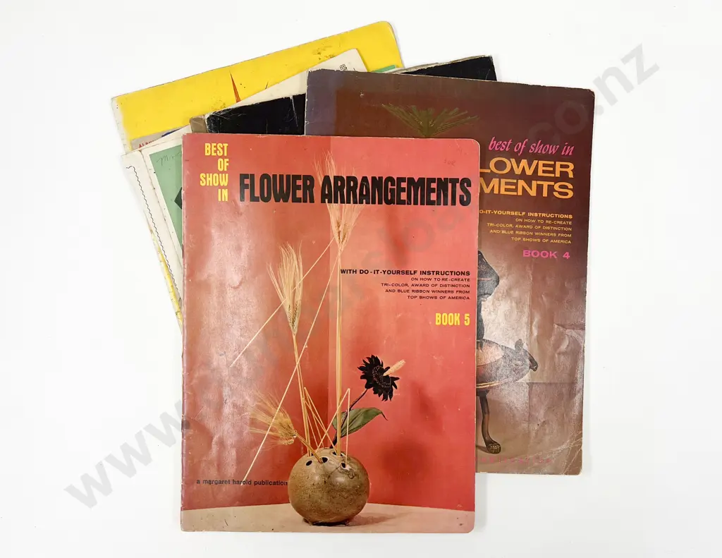 Quantity of Assorted Vintage Floral Arrangement Instructional Magazines Image 1++