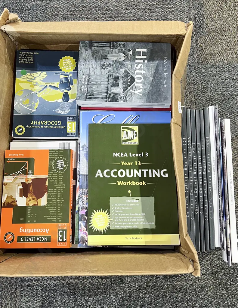 Large Quantity of Assorted School/College Quarterly Magazines Image 1++