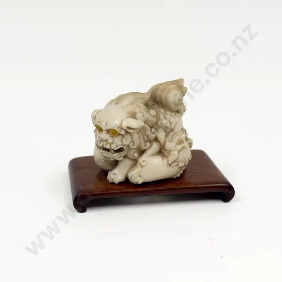 Japanese Ivory Netsuke Form of Three Shishi on Small Stand