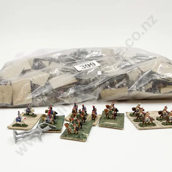 Quantity of Assorted Painted & Unpainted Miniature Gaming Soldiers