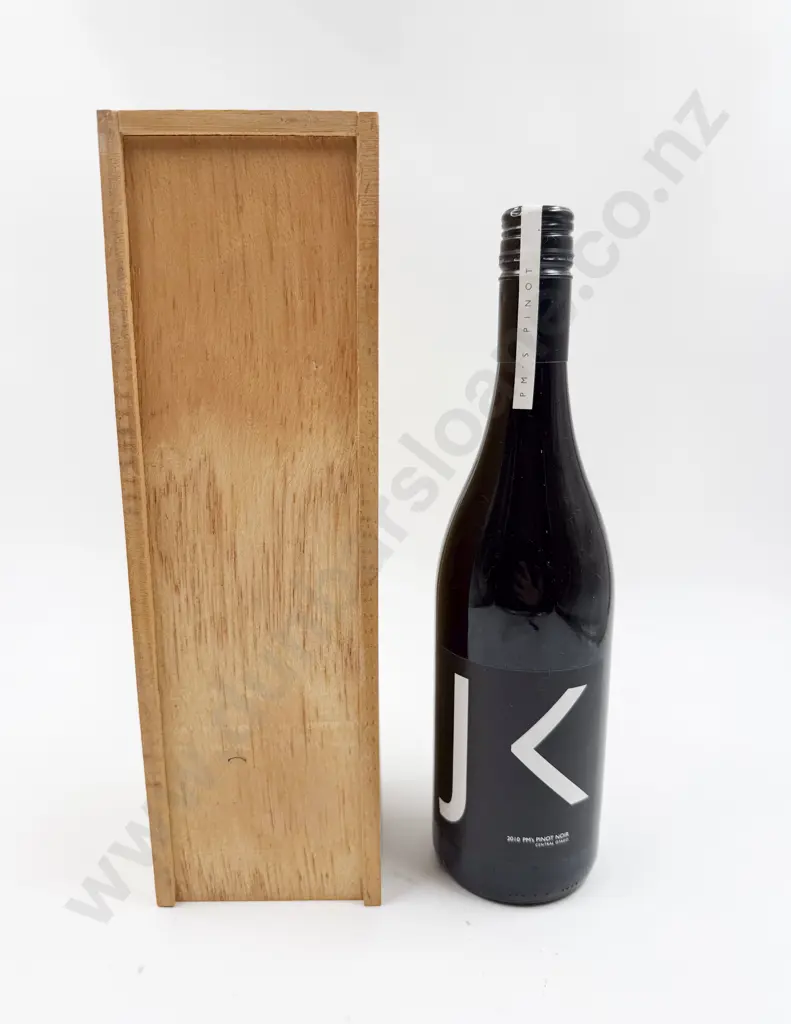 2010 PM's Pinot Noir Central Otago - Signed by John Key to Back Label Image 1++