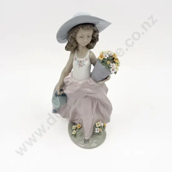 Lladro Figure of A Flower Girl