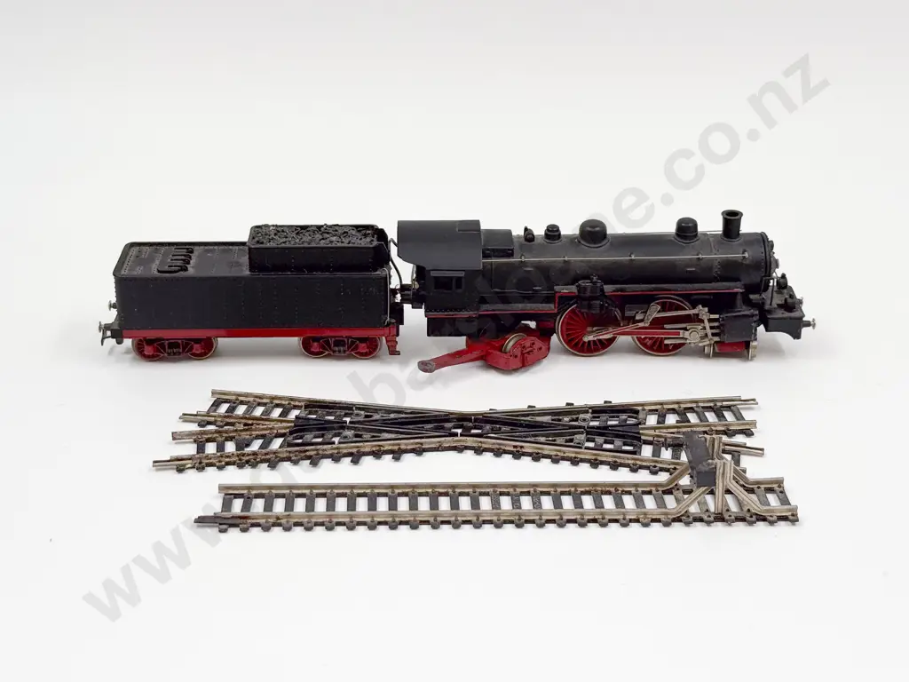Vintage Model Railway Engine & Tender Image 1++