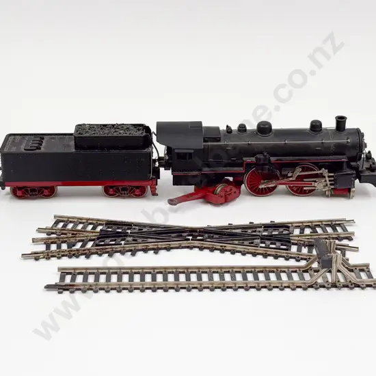 Vintage Model Railway Engine & Tender