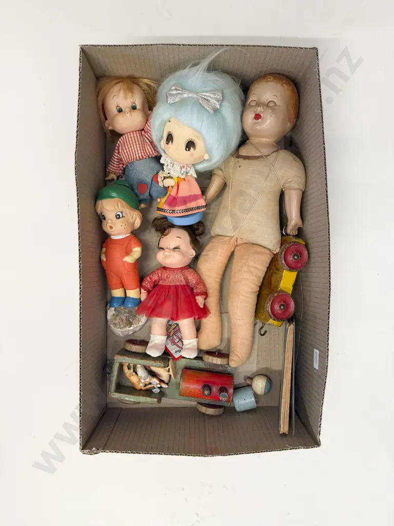 Box Quantity of Assorted Vintage Dolls & Toys Image 1++