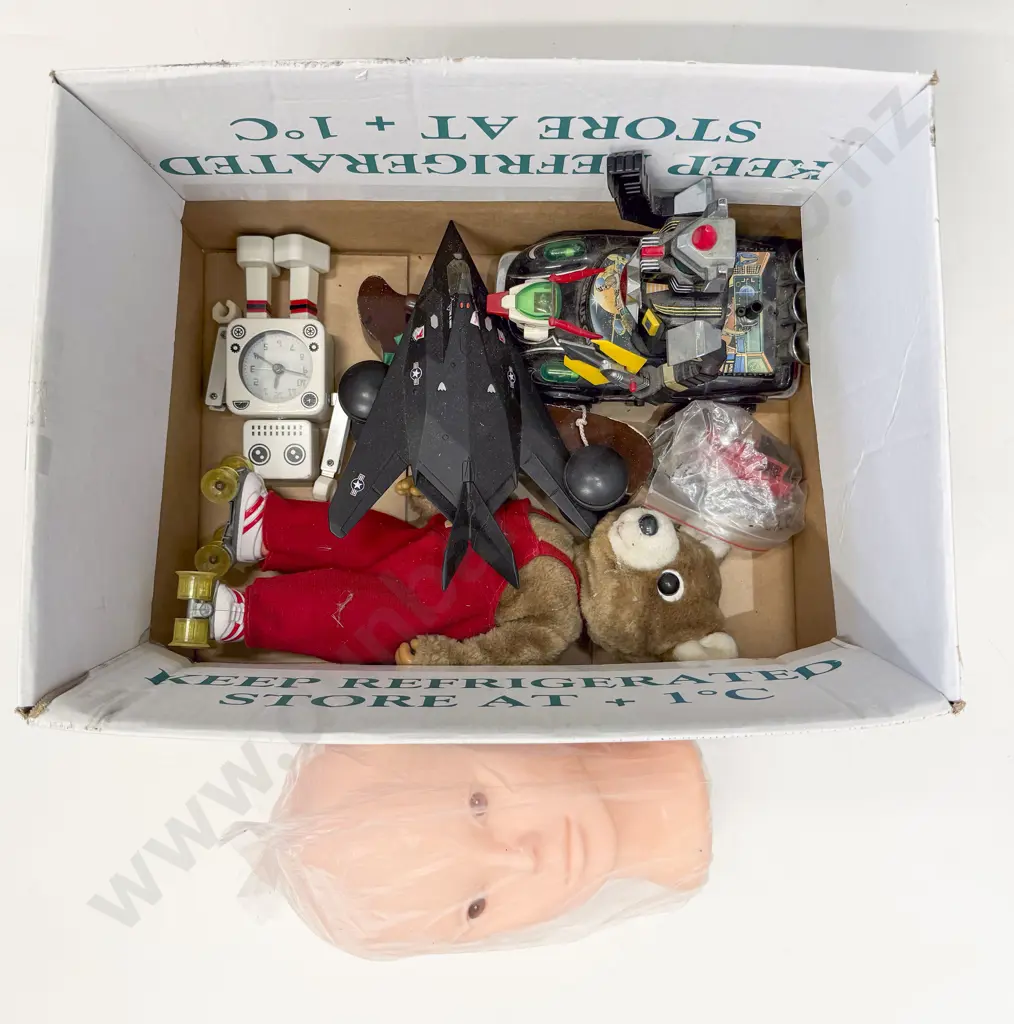 Quantity of Assorted Vintage Toys etc Image 1++