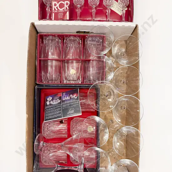 Quantity of Assorted Loose & Boxed Glassware