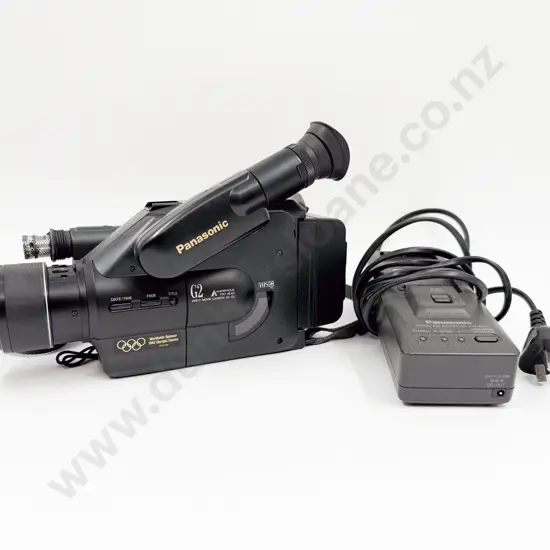 Vintage Handycam & Bags