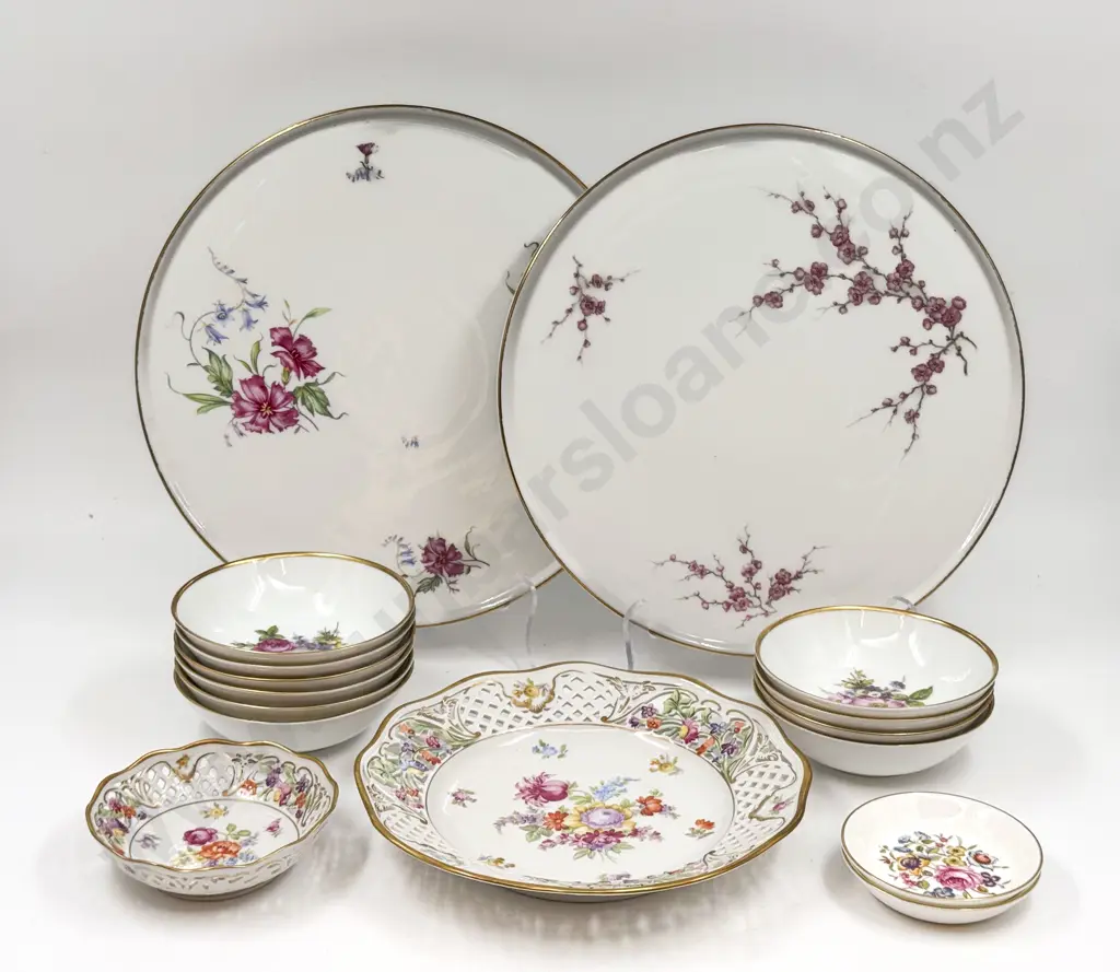 Small Quantity of Assorted Fancy Floral China Image 1++