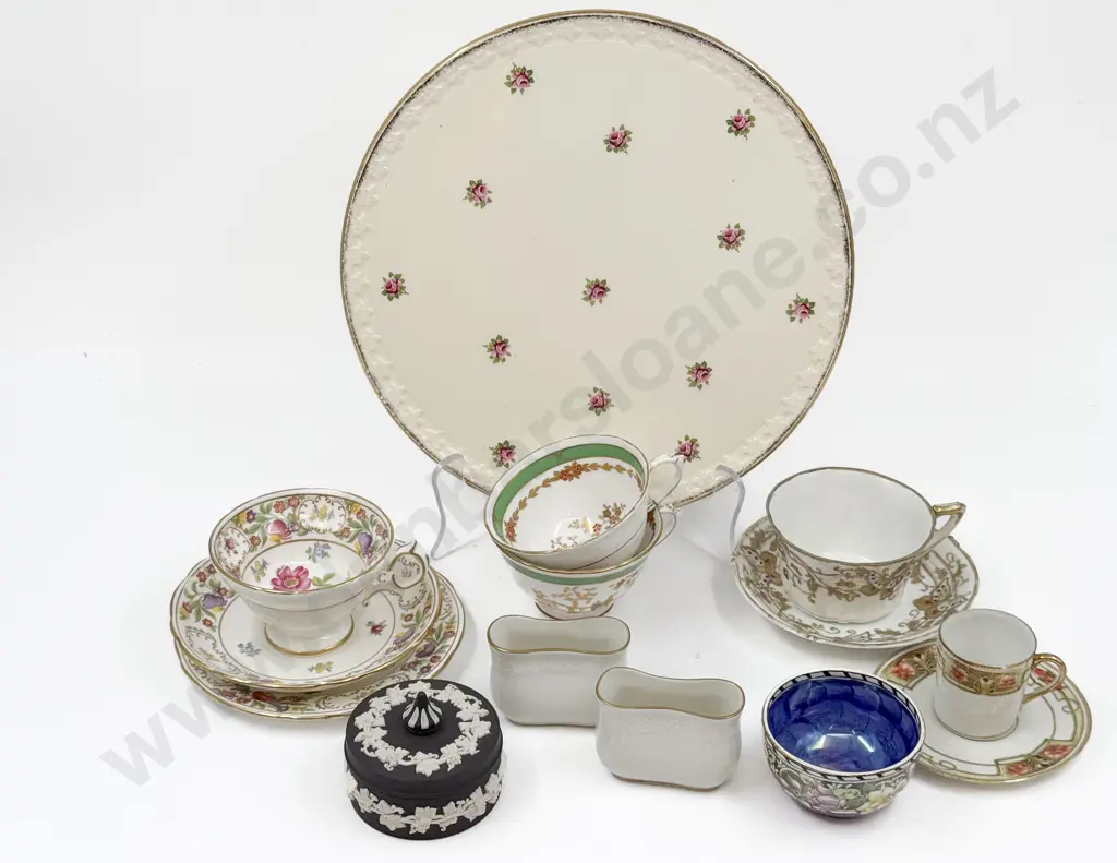 Quantity of Assorted Fancy China incl Maling Royal Copenhagen etc Image 1++