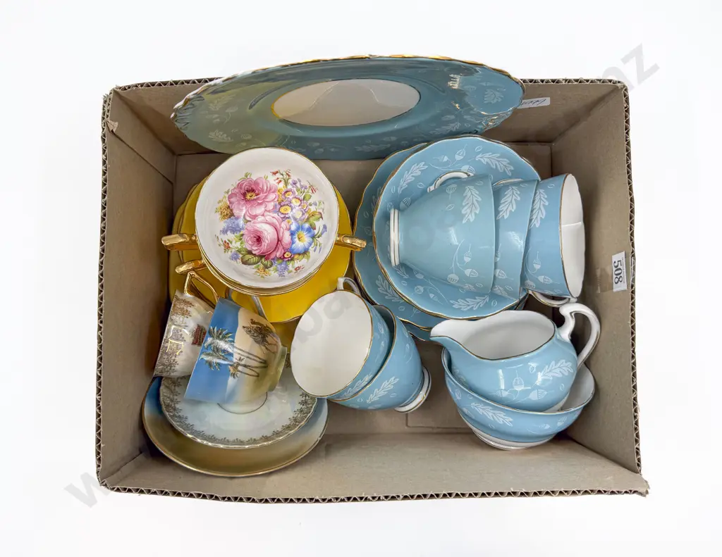 Quantity of Assorted Fancy China Image 1++