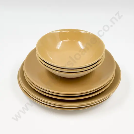 Small Quantity of Crown Lynn Colour Glaze Dinner China