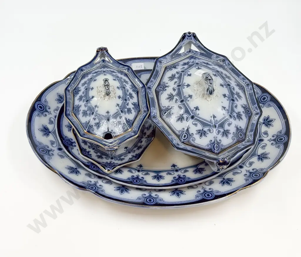 Four Pieces of Blue & White Dinner China Image 1++