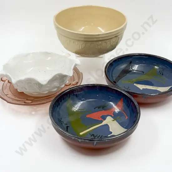 Quantity of Assorted Bowls with Pressed Glass Dish etc (Faults)