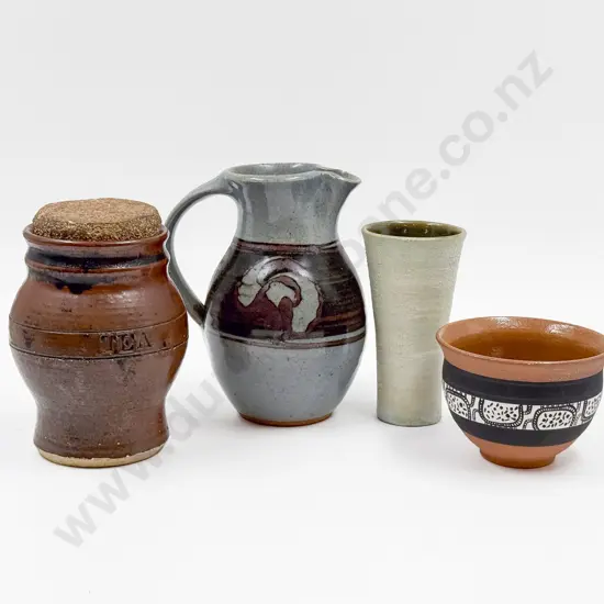 Small Quantity of Assorted Pottery