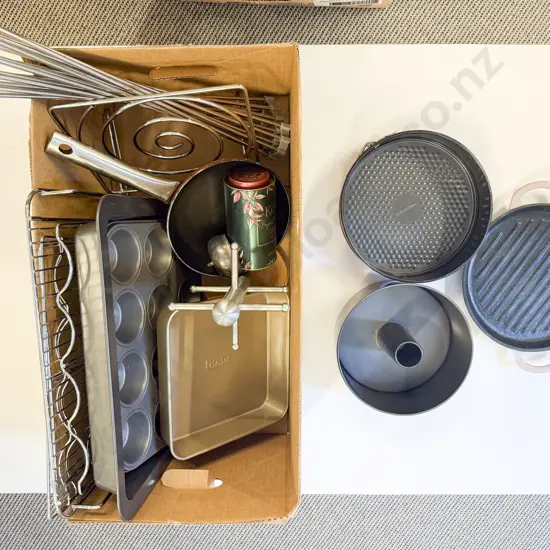 Box of Assorted Kitchenware