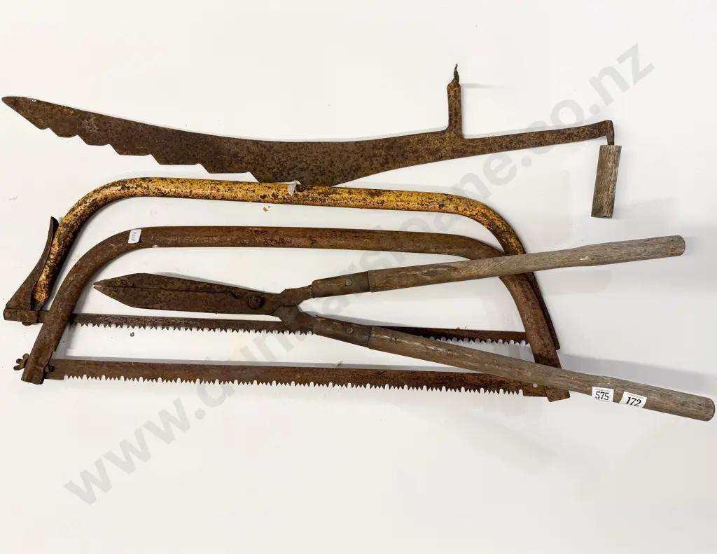 Qty of Assorted Tools Image 1++