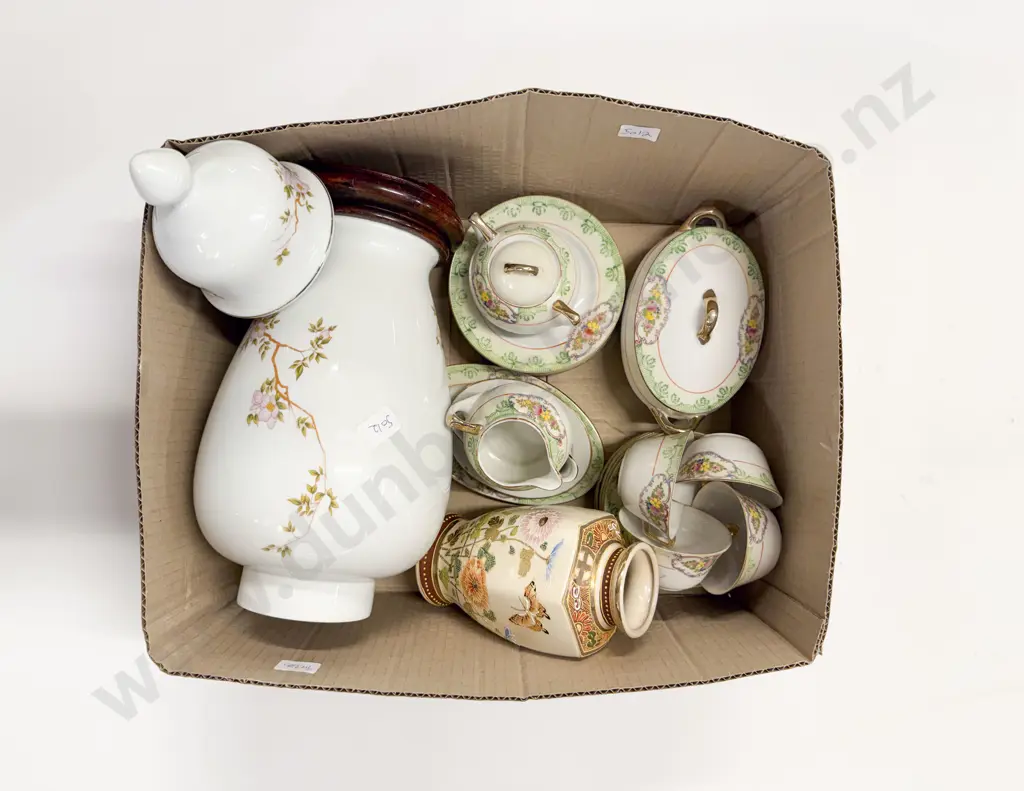 Satsuma Vase and Assorted China Image 1++