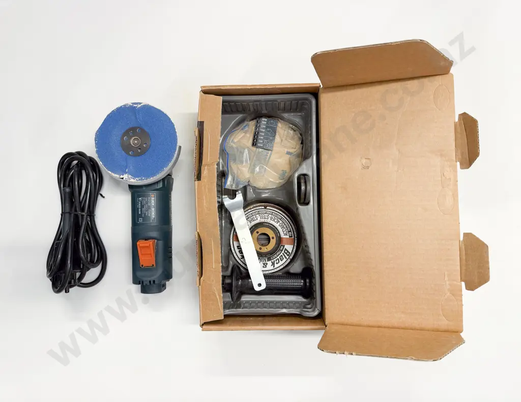 Black & Decker Angle Grinder Image 1++