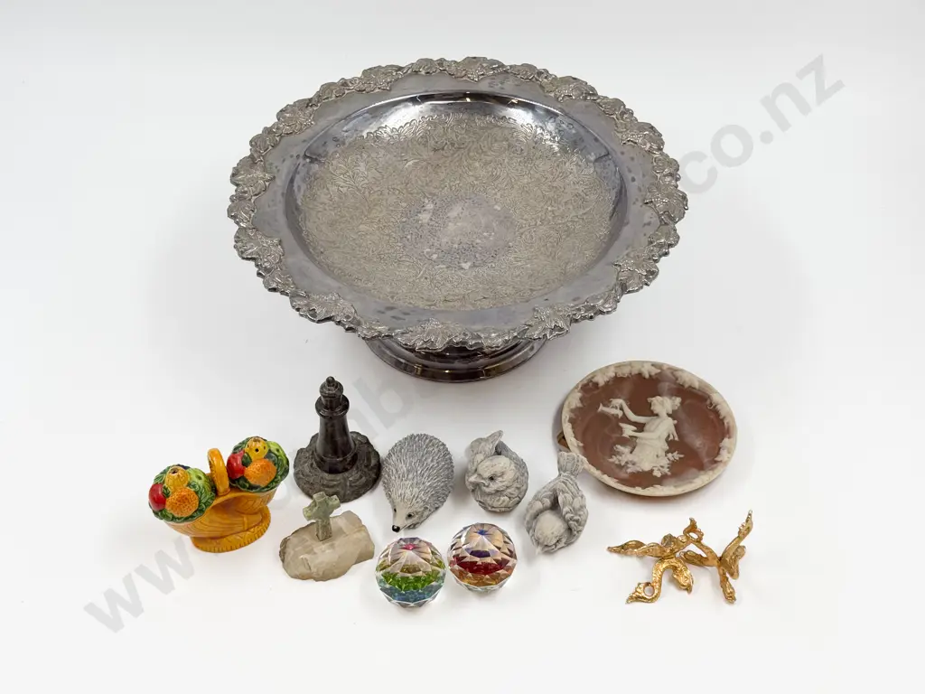 S/P Compote with Assorted Ornaments Image 1++