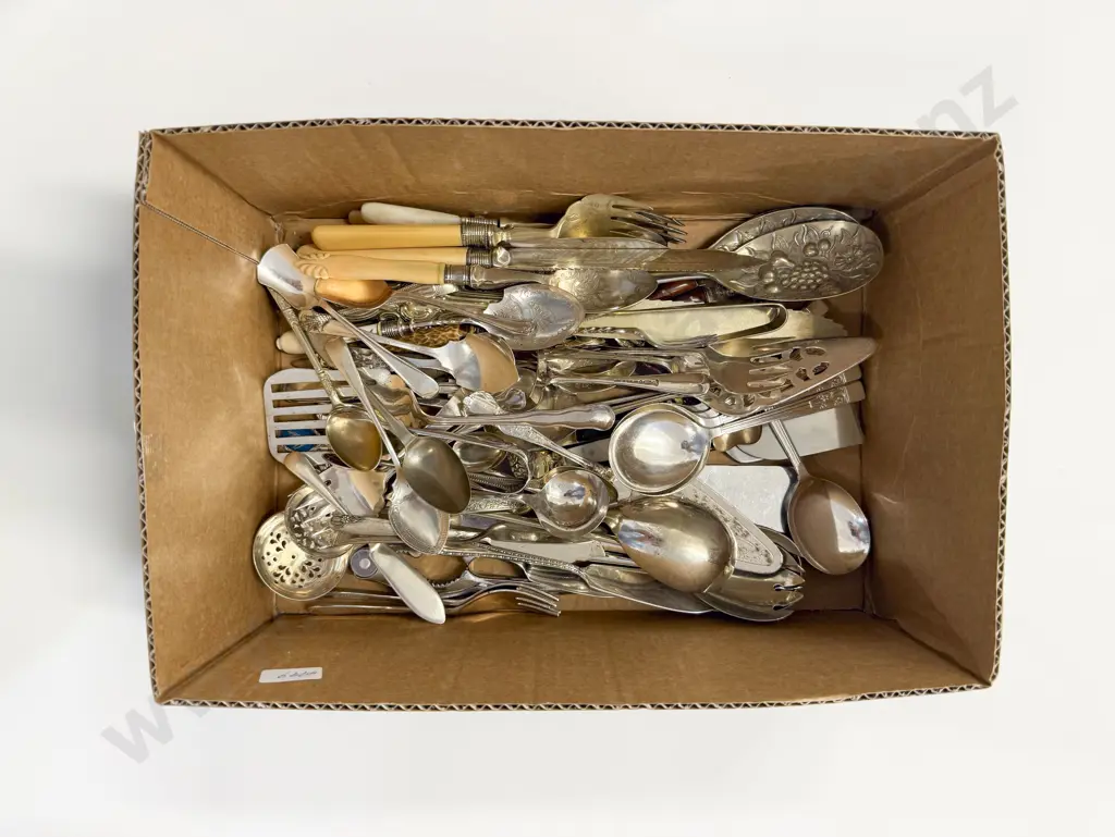 Quantity of Assorted Cutlery Image 1++