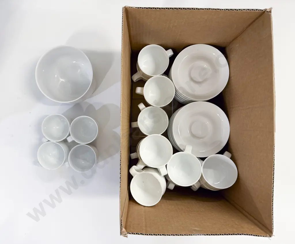 Boxed Quantity of Hutschenreuther China Image 1++