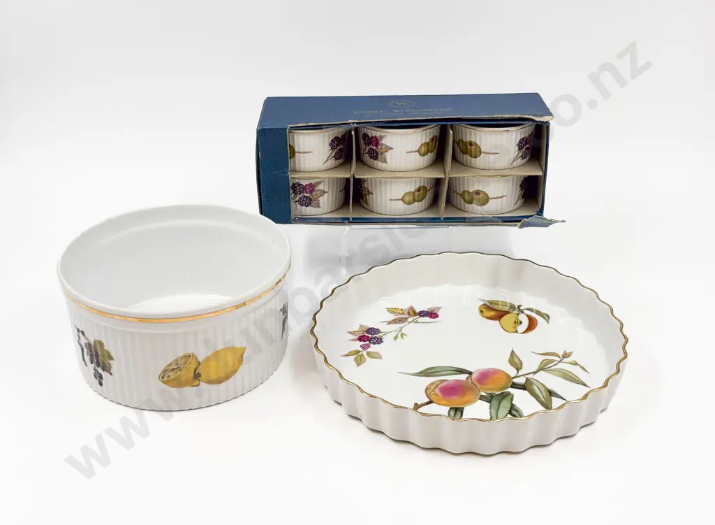 Two Pieces Royal Worcester Evesham Pattern China together Boxed Set Six Ramekins Image 1++