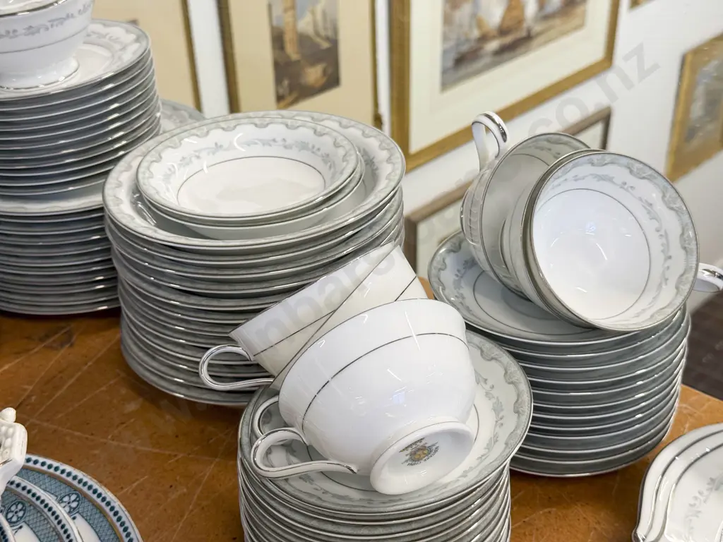 Noritake Margaret Pattern Part Dinner Service Image 1++