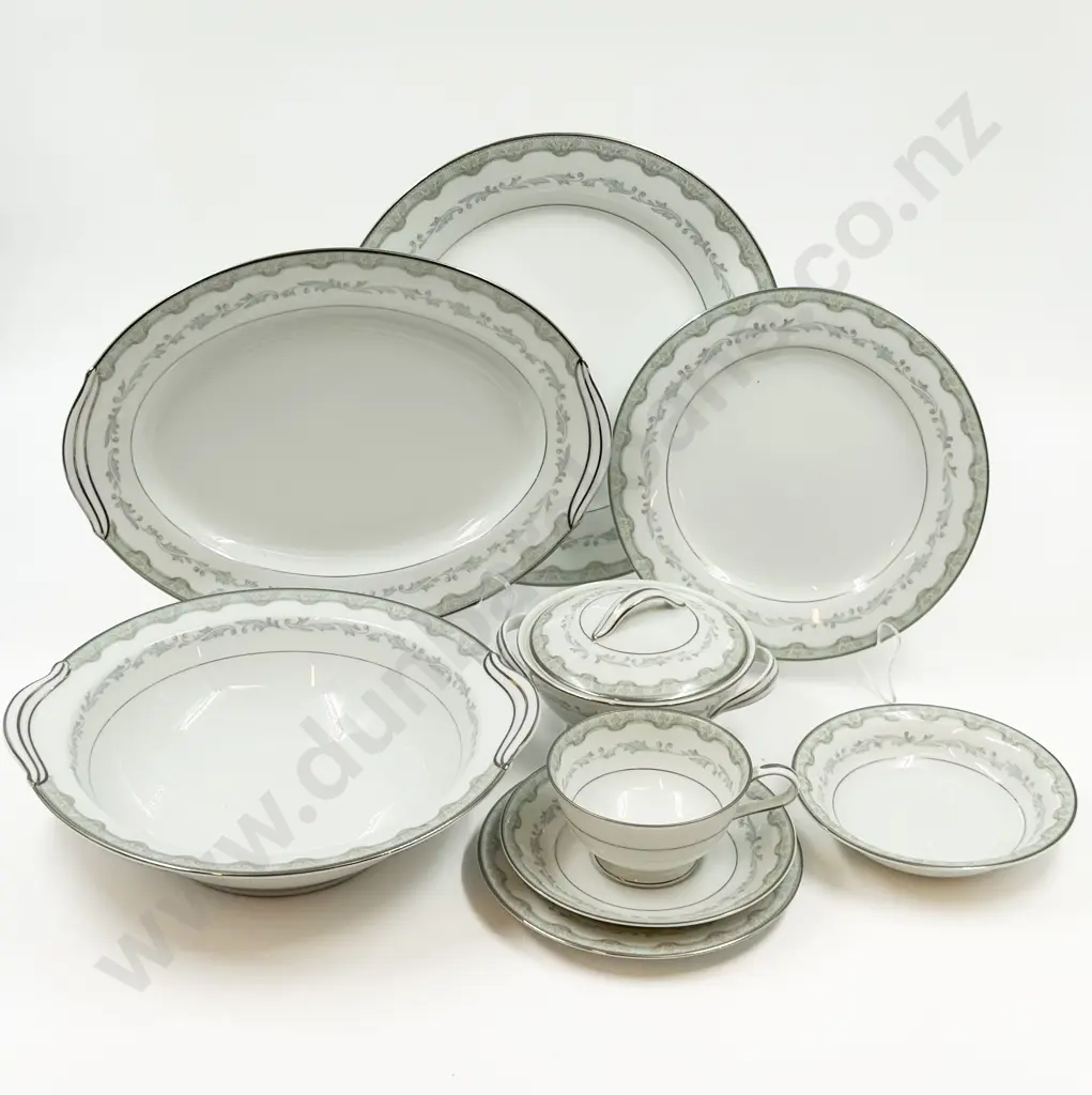 Noritake Margaret Pattern Part Dinner Service Image 1++