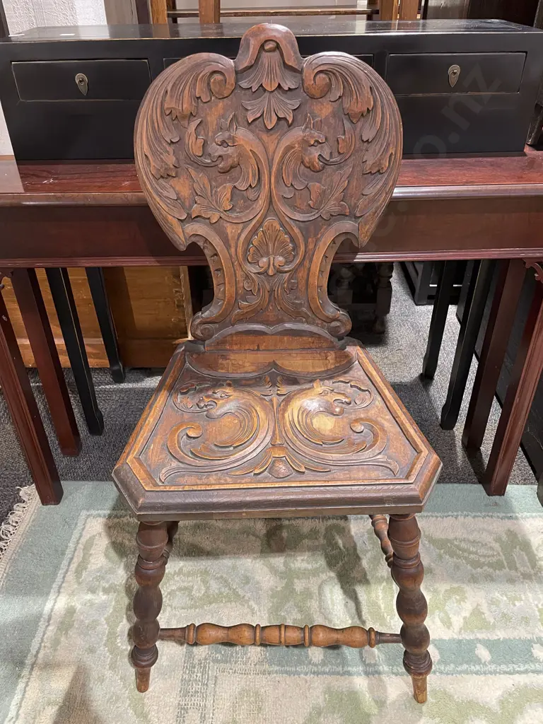 Late Vict. Heavily Carved Hall Chair Image 1++