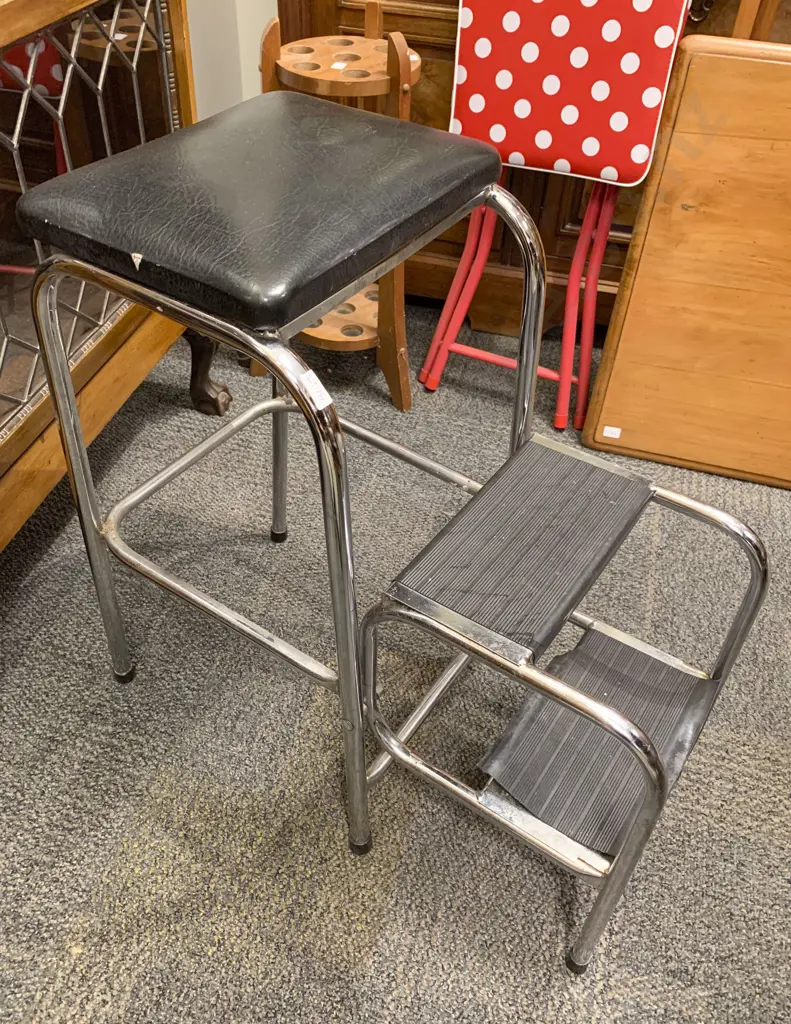 Kitchen Step Stool Image 1++