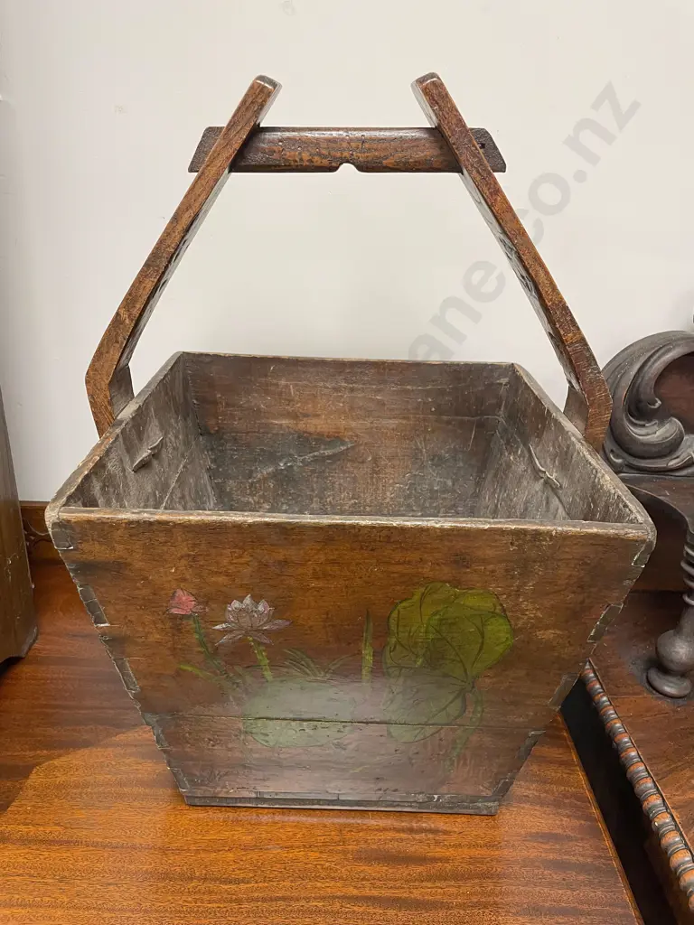 Painted Chinese Wooden Bucket Image 1++