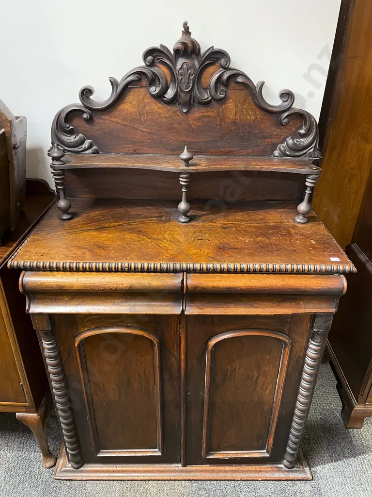 Vict. Mahogany Chiffonier Image 1++