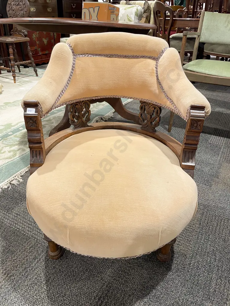 Late Vict. Walnut Tub Arm Chair Image 1++