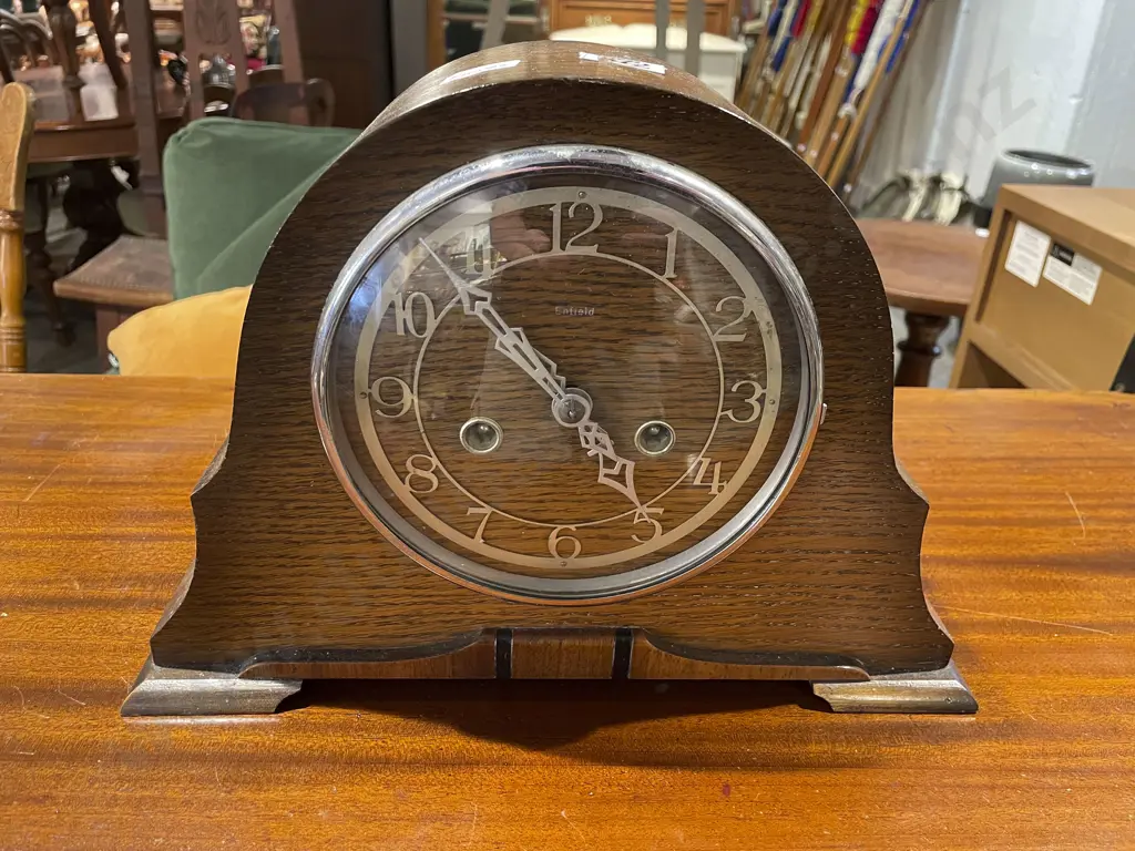 Oak Mantle Clock Image 1++