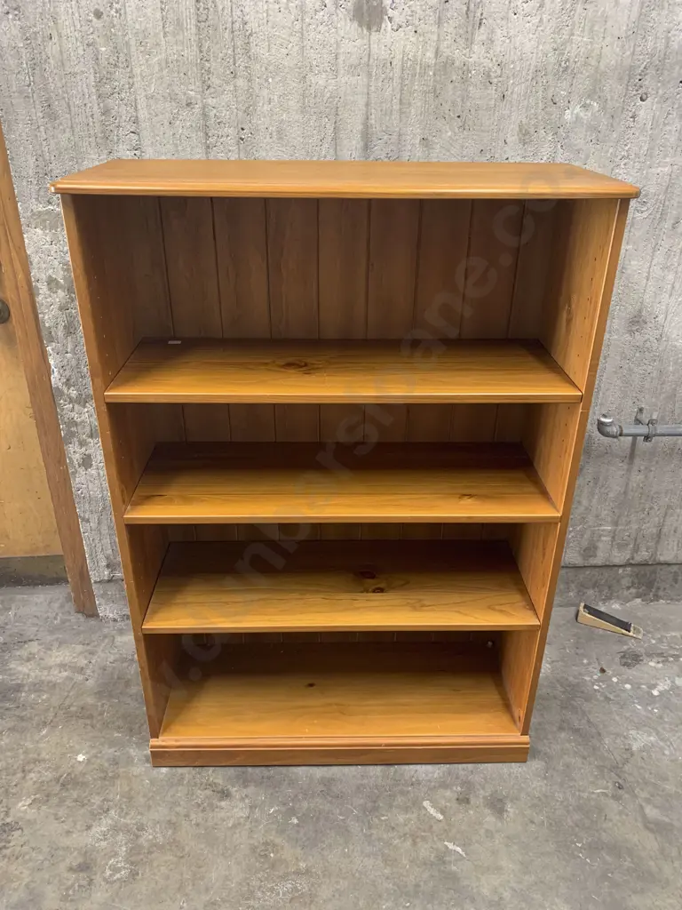 Modern Rimu Open Bookcase Image 1++