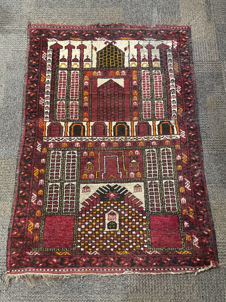 Persian Prayer Rug Image 1++
